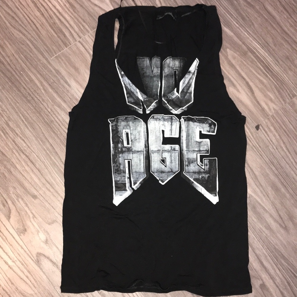 Graphic tee